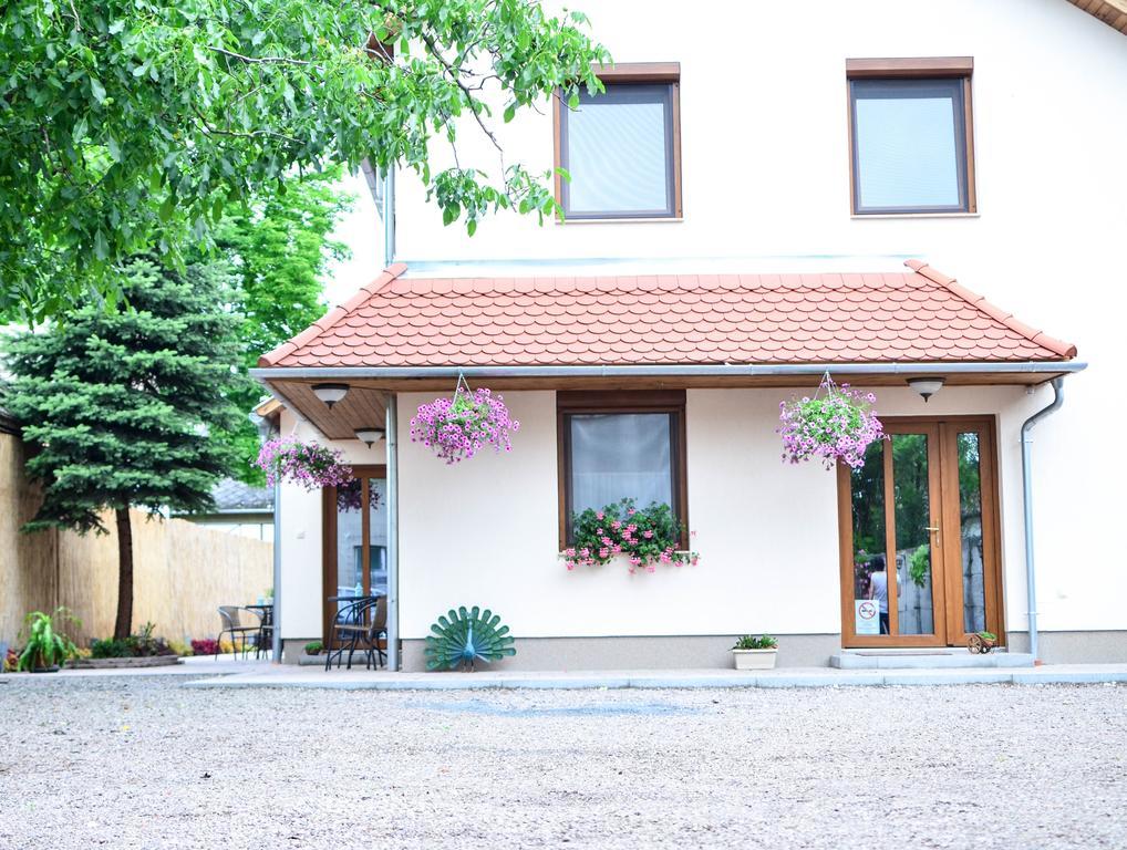 Pava Apartmanhaz Mako Exterior photo